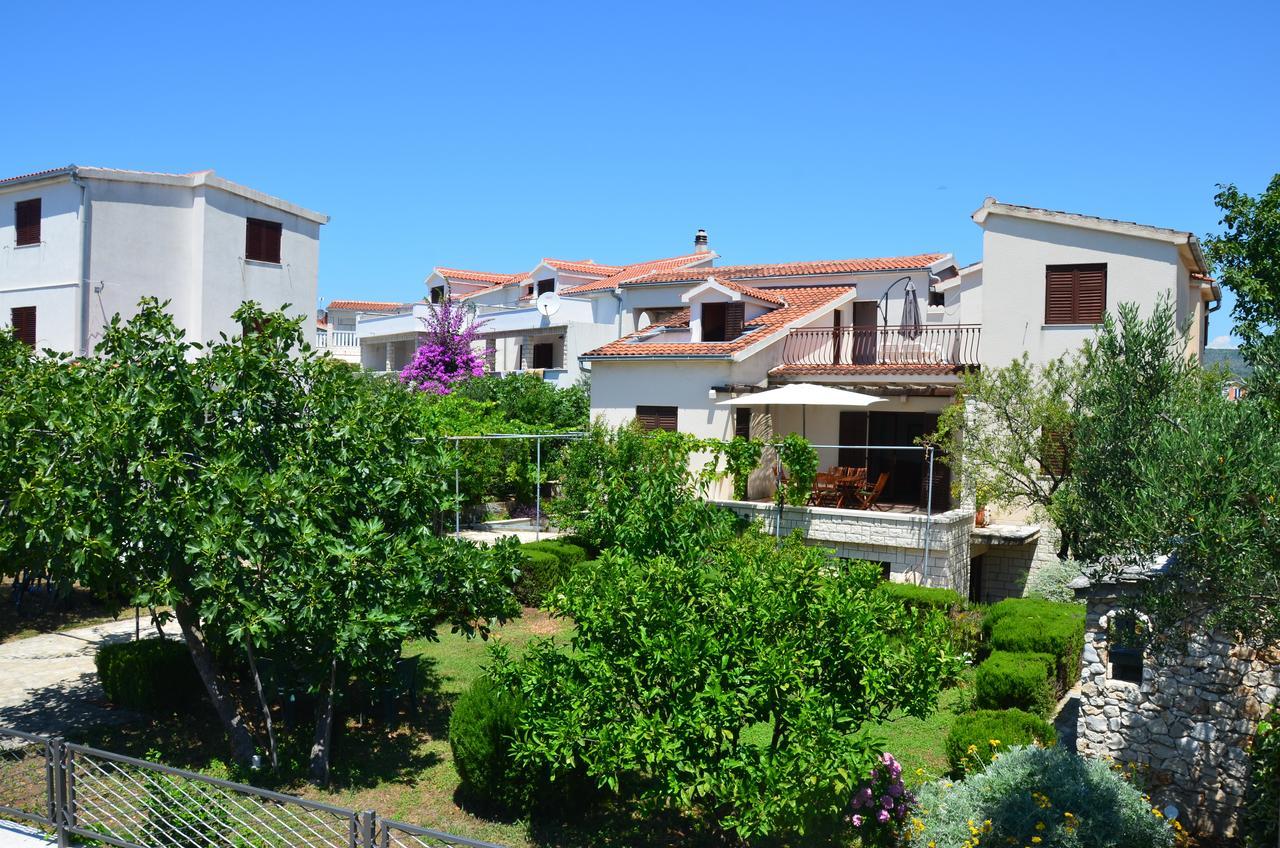 Apartments Dara Rogoznica  Exterior photo